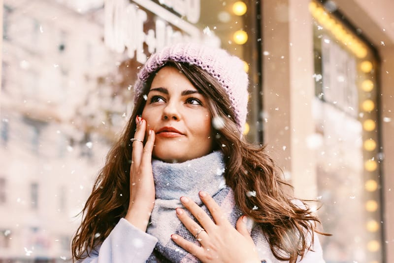 10 Skin Care Tips To Survive Winter